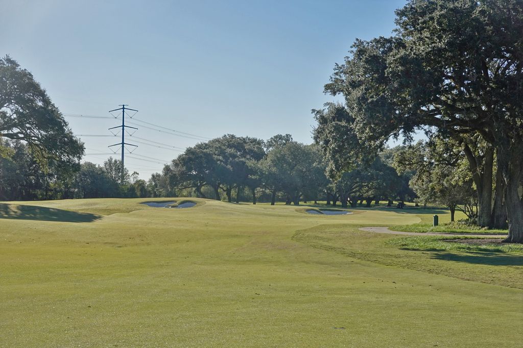 6th Hole at The Clubs at Houston Oaks (472 Yard Par 4)